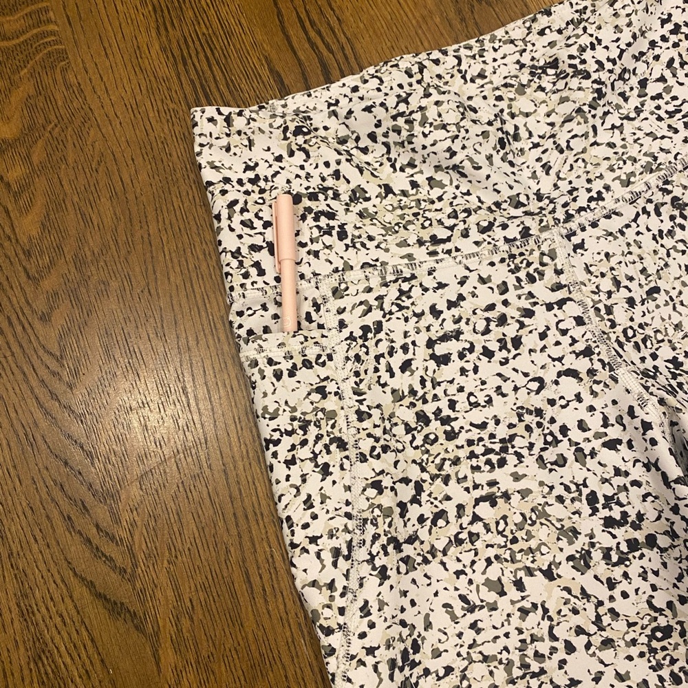 Old Navy 7/8 Powersoft Leggings - Picture 3 of 4
